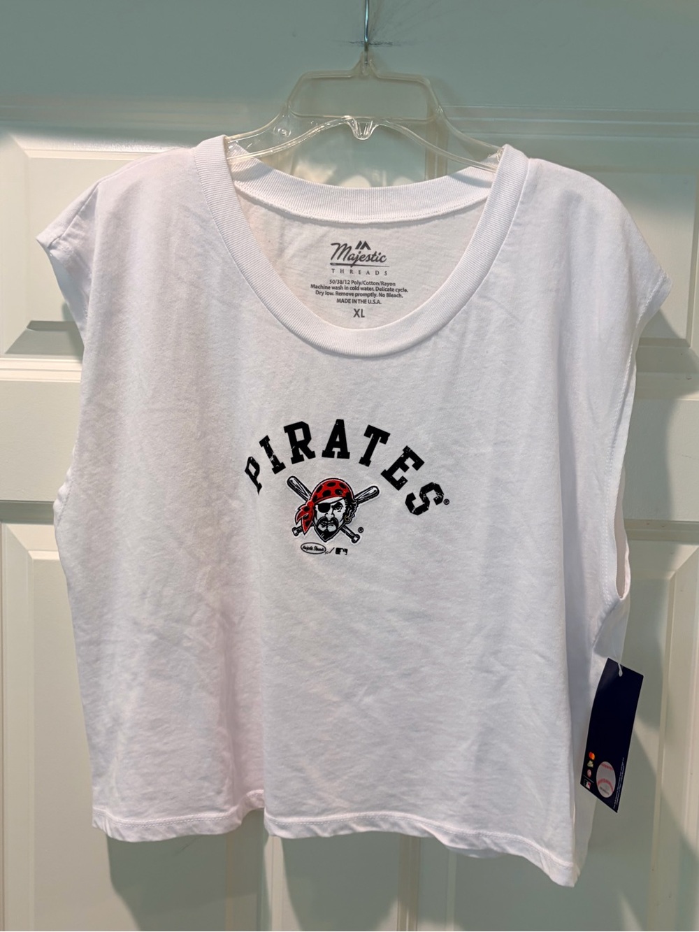 Majestic Threads White Women’s Pittsburgh Pirates Muscle Tank Top